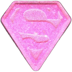 Таблетка Superman — MDMA 50mg; Caffeine 198mg — Madrid, Іспанія